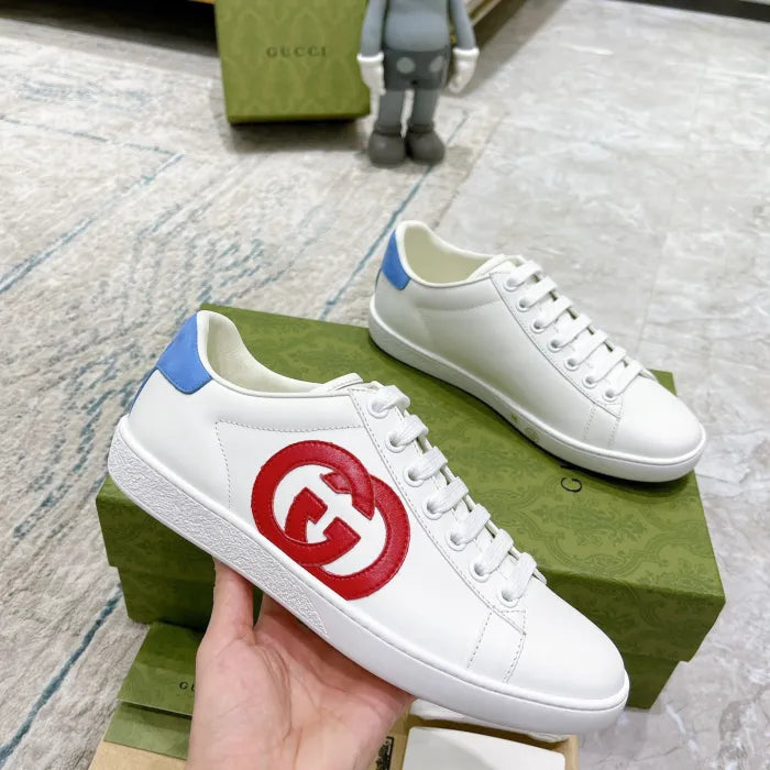 SNEAKERS 21