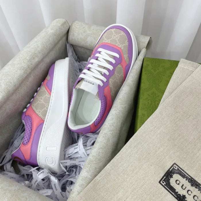 SNEAKERS 23