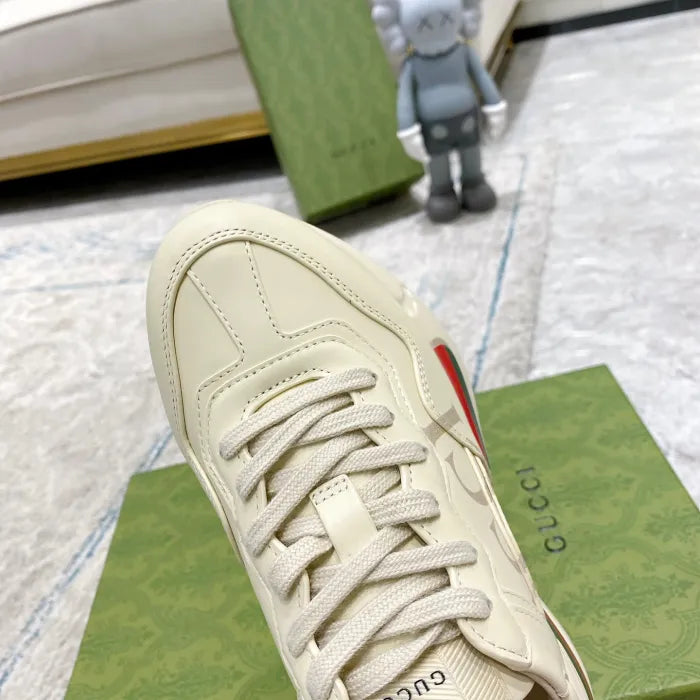 SNEAKERS 06