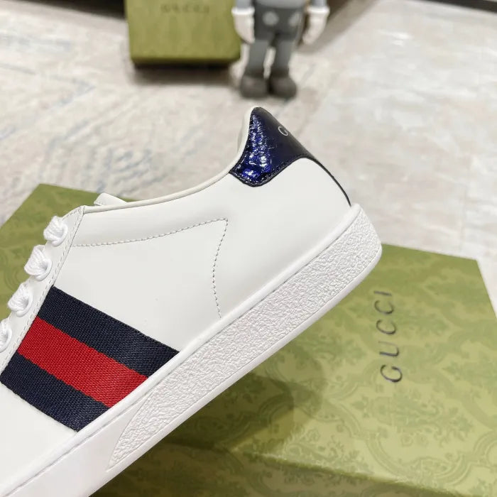SNEAKERS 21