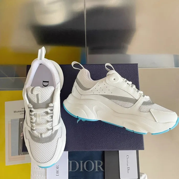 D - SNEAKERS
