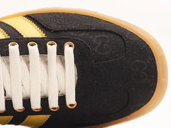 SNEAKERS 21