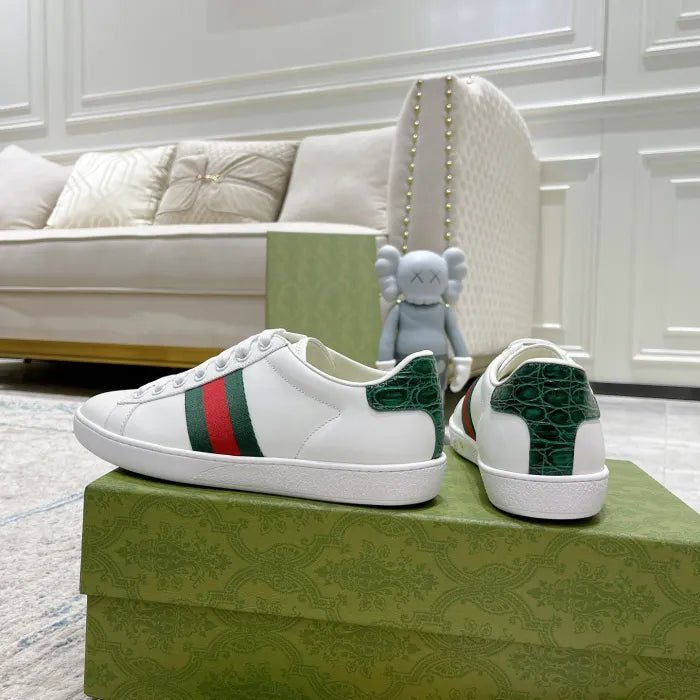 SNEAKERS 15