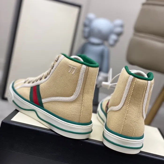 SNEAKERS 14