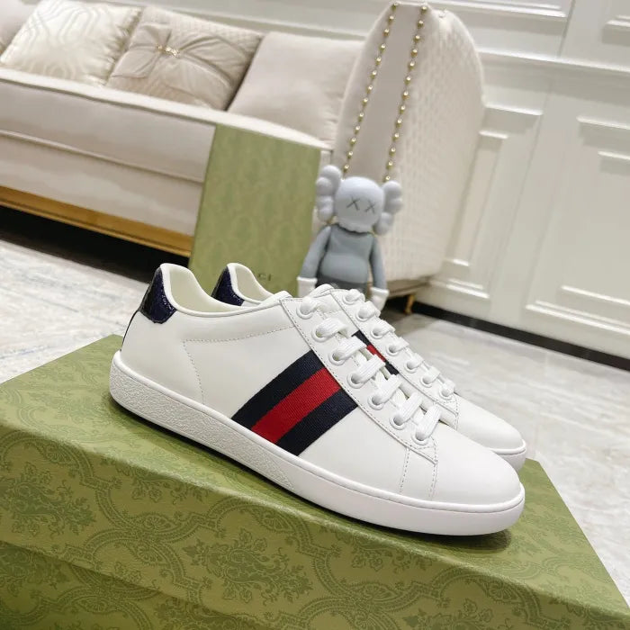 SNEAKERS 21
