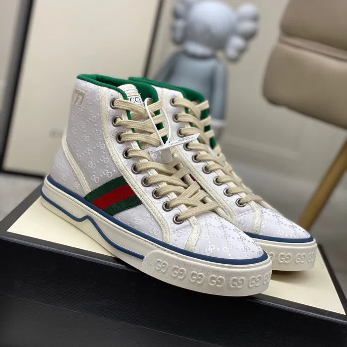 SNEAKERS 14