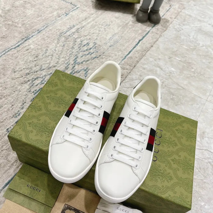 SNEAKERS 21
