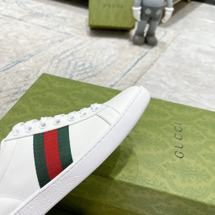 SNEAKERS 15