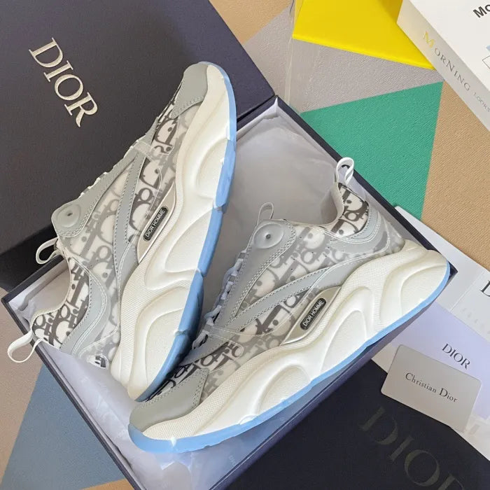 D - SNEAKERS