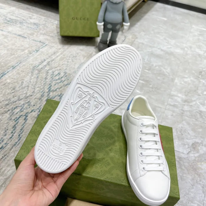 SNEAKERS 21