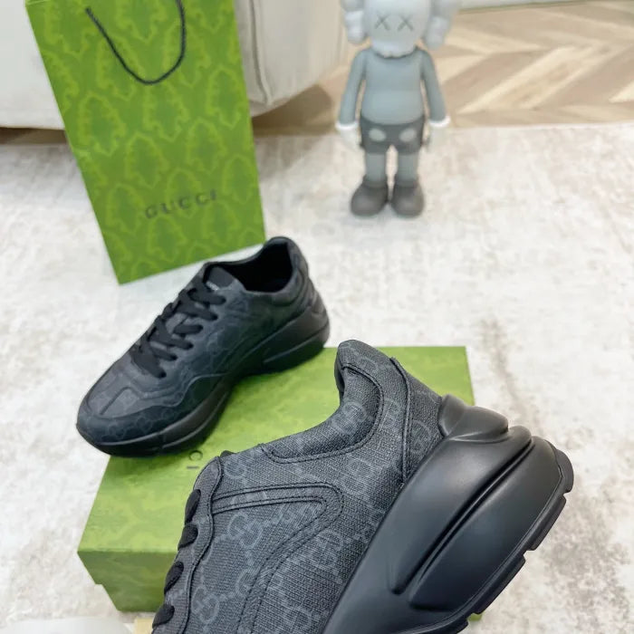 SNEAKERS 06