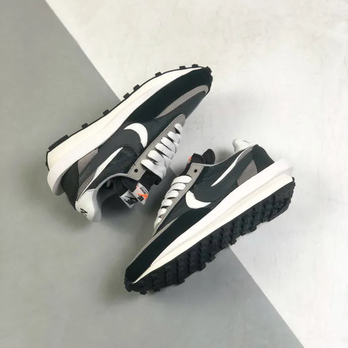 N - SNEAKERS