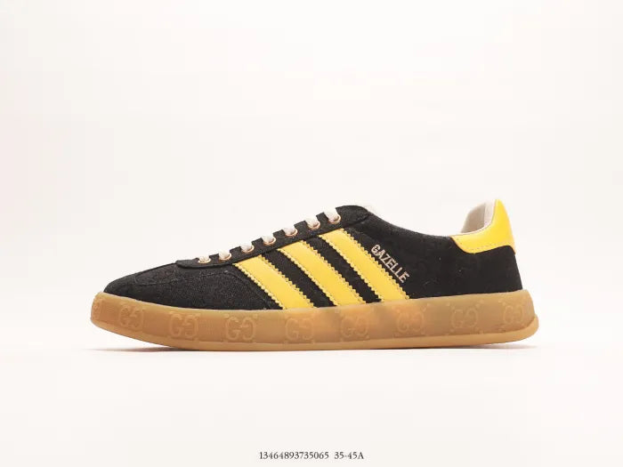SNEAKERS 21
