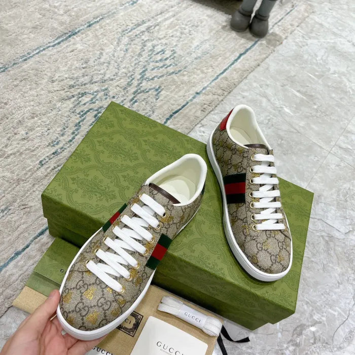SNEAKERS 15