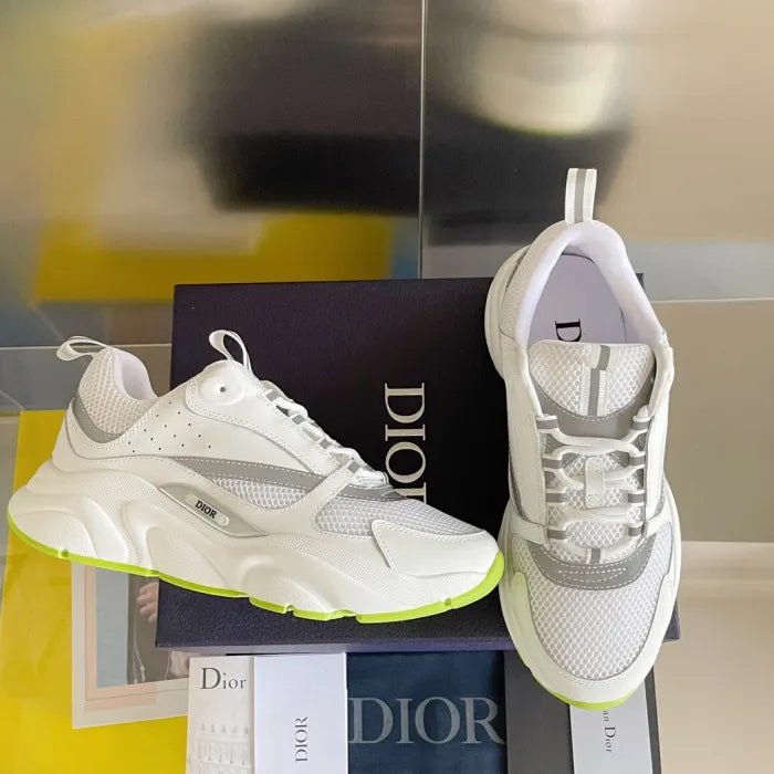 D - SNEAKERS