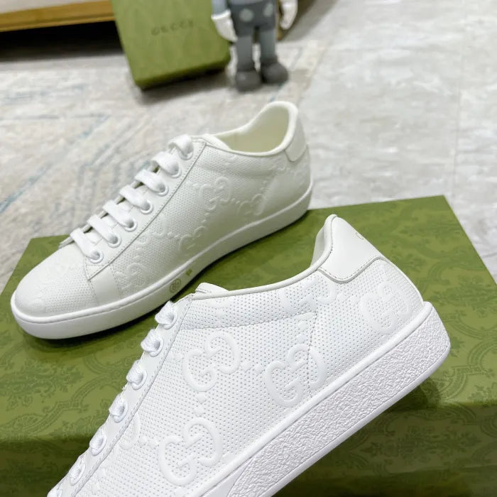 SNEAKERS 21