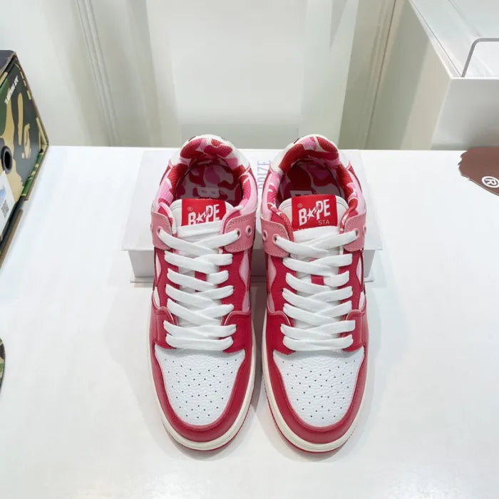 B - SNEAKERS