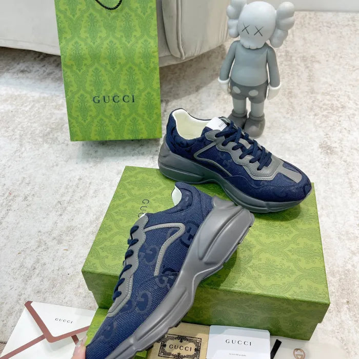 SNEAKERS 06