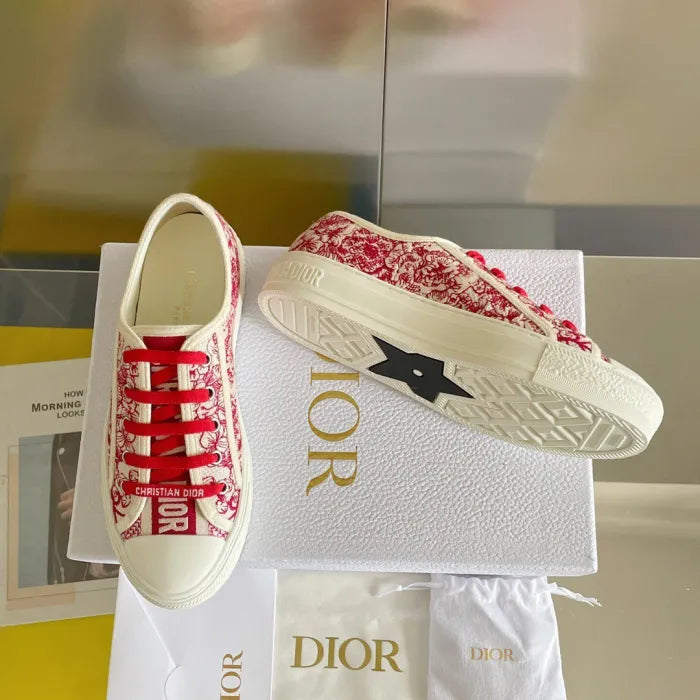 D - SNEAKERS