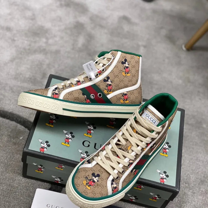 SNEAKERS 14