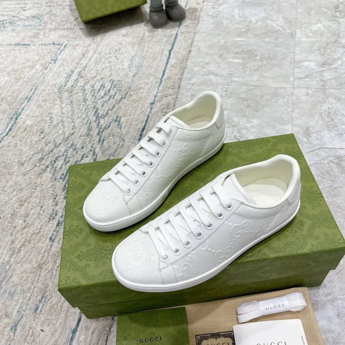 SNEAKERS 21