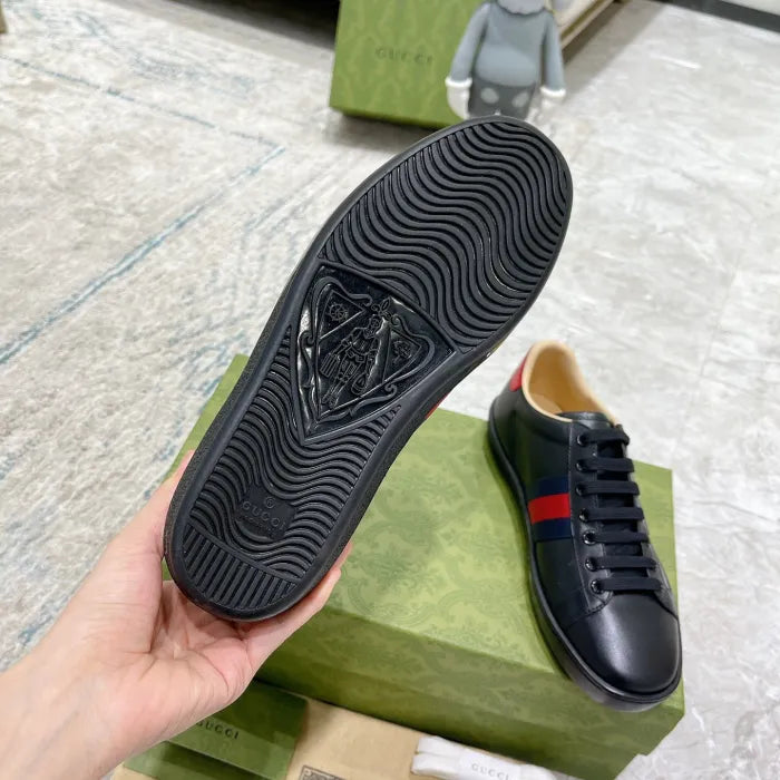 SNEAKERS 16