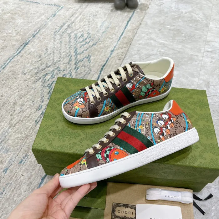 SNEAKERS 15