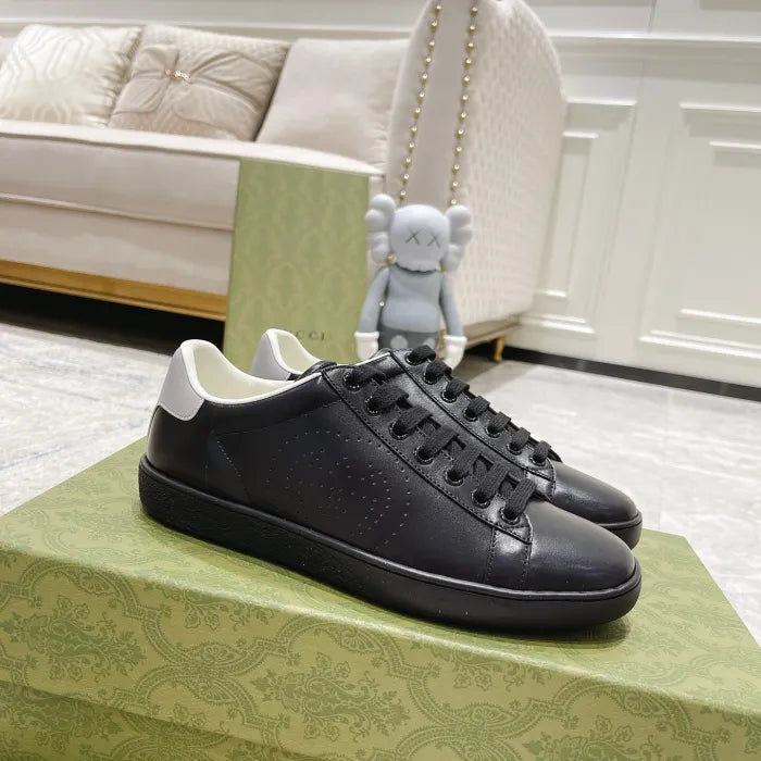 SNEAKERS 21