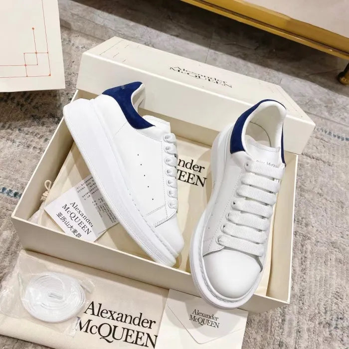 A - SNEAKERS