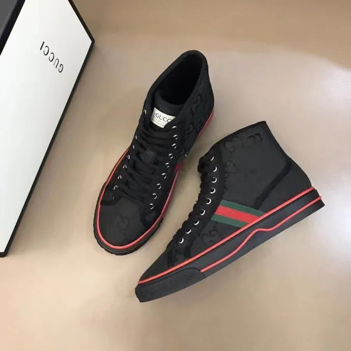 SNEAKERS 18