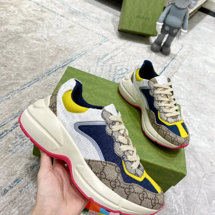 SNEAKERS 06