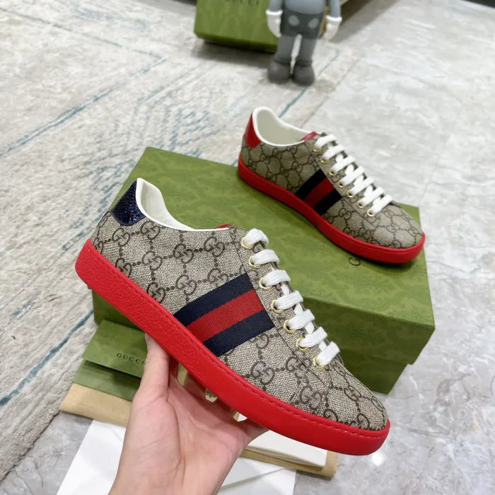 SNEAKERS 15