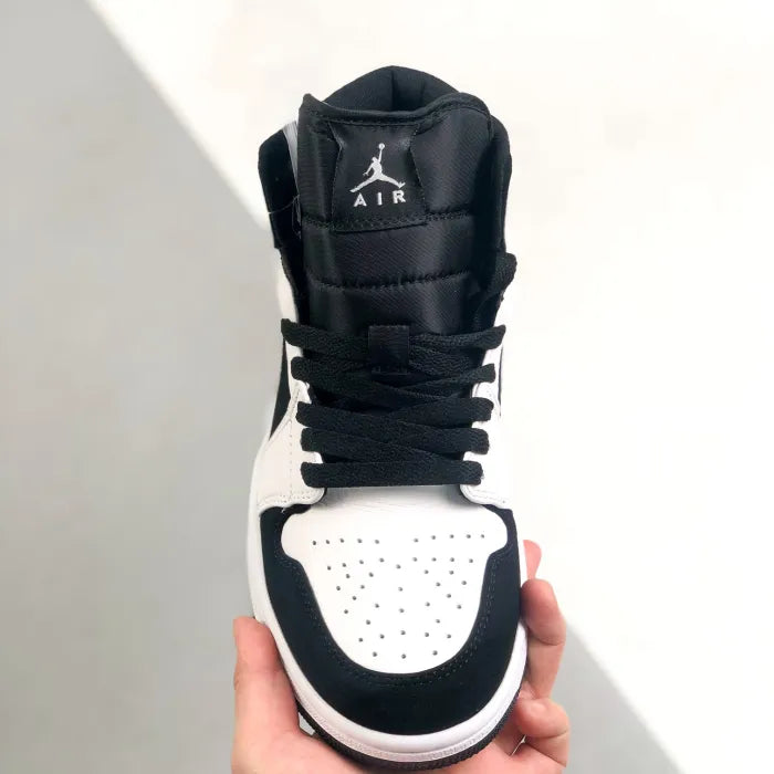 N - SNEAKERS