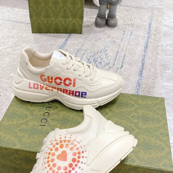 SNEAKERS 06