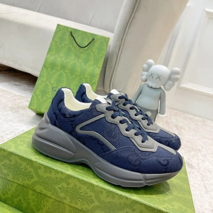 SNEAKERS 06