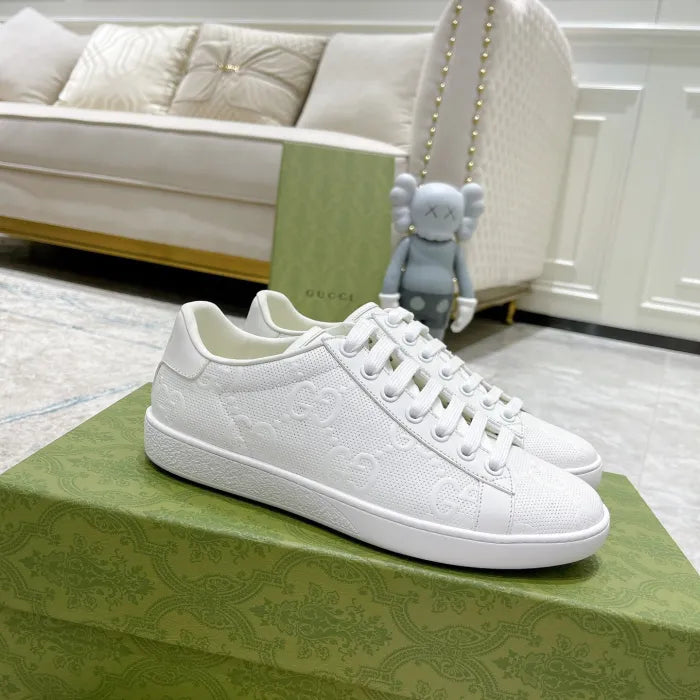 SNEAKERS 21