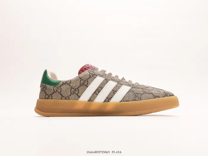 SNEAKERS 21