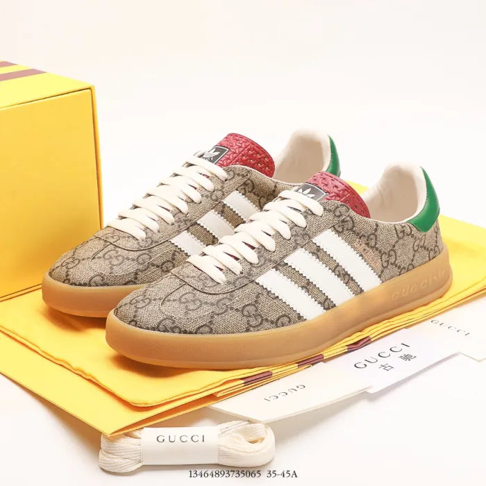 SNEAKERS 21