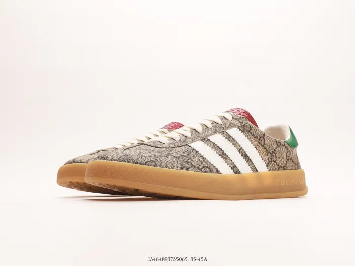 SNEAKERS 21