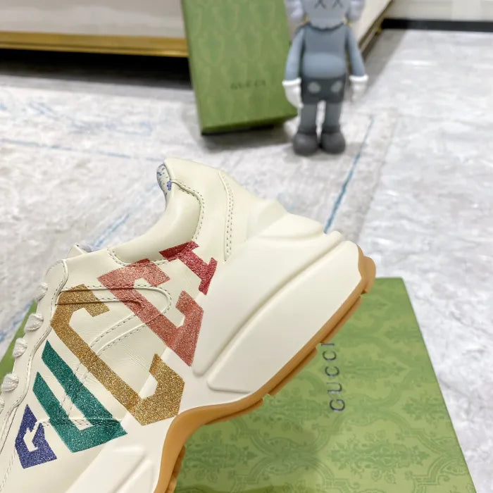 SNEAKERS 26