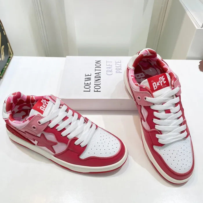 B - SNEAKERS