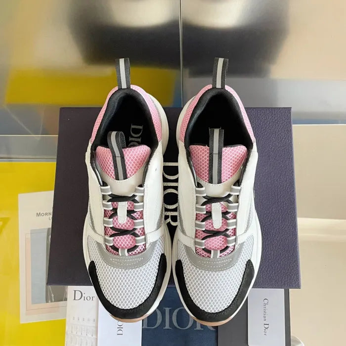 D - SNEAKERS