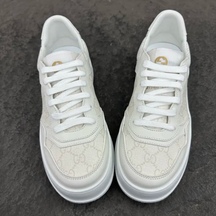 SNEAKERS 05