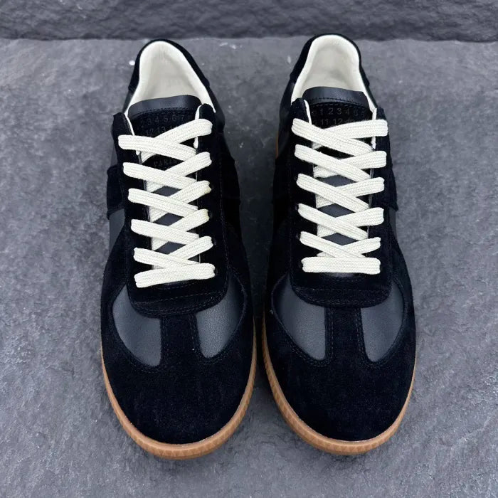 M - SNEAKERS