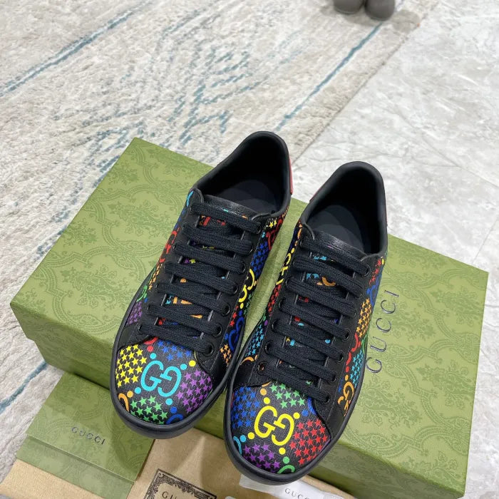SNEAKERS 16