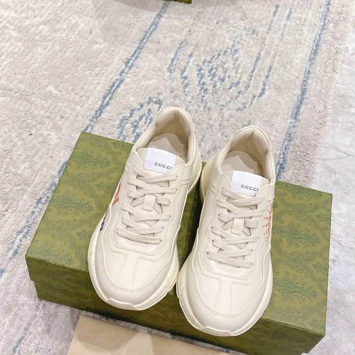 SNEAKERS 06