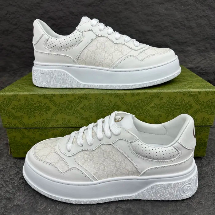 SNEAKERS 05