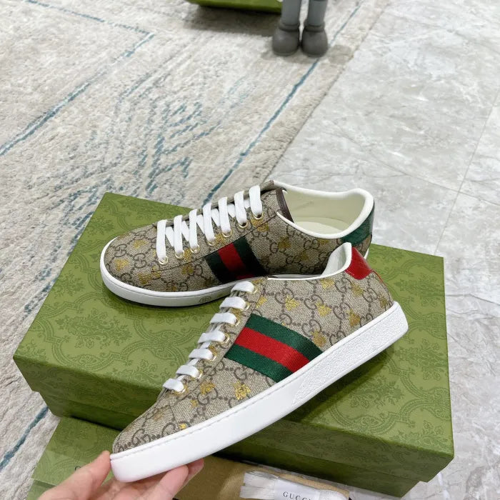 SNEAKERS 15