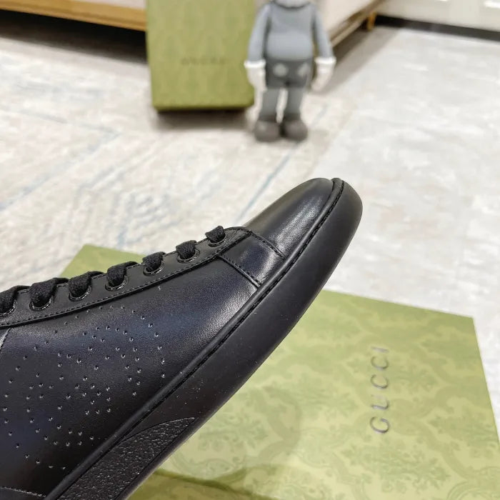 SNEAKERS 21