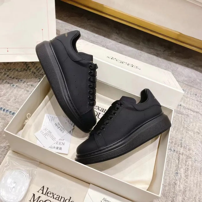 A - SNEAKERS